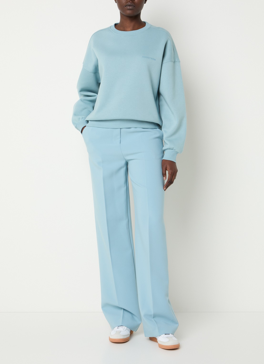 Modström Gale high waist straight fit pantalon met steekzakken en persplooi - voorkant 4 blauw