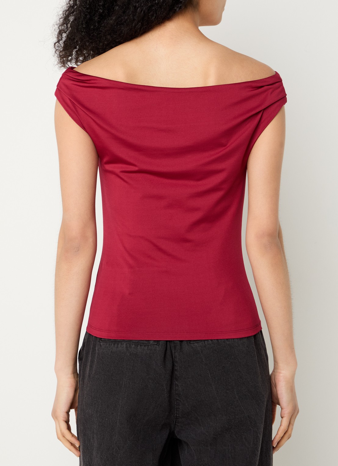 Modström Hima off shoulder top - achterkant 2 donkerrood