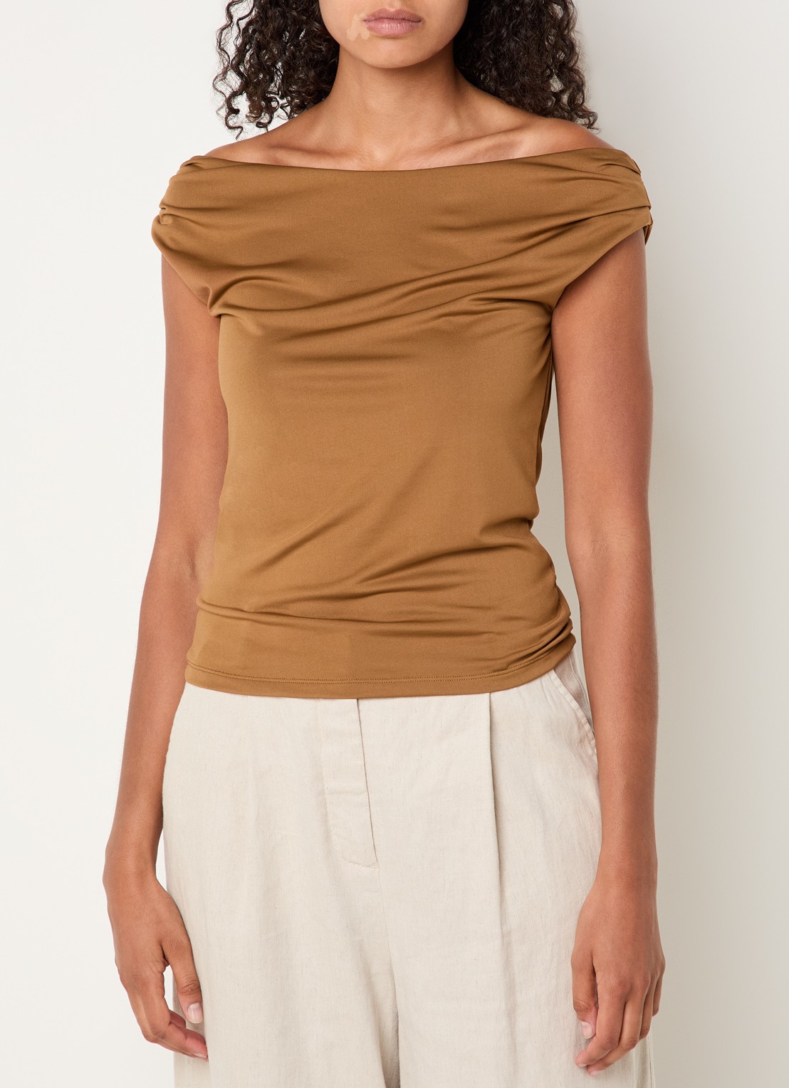 Modström Hima off shoulder top - detail 4 roestbruin