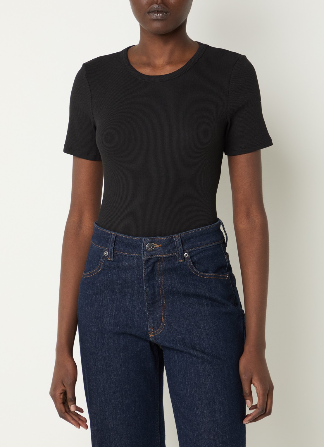 Modström Igor T-shirt met ribstructuur - detail 2 zwart