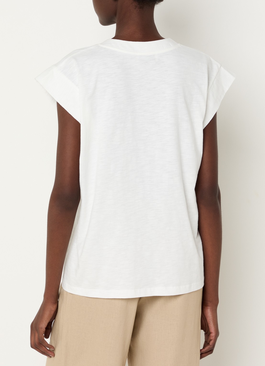 Modström Neoma T-shirt van  katoen met V-hals - achterkant gebroken wit