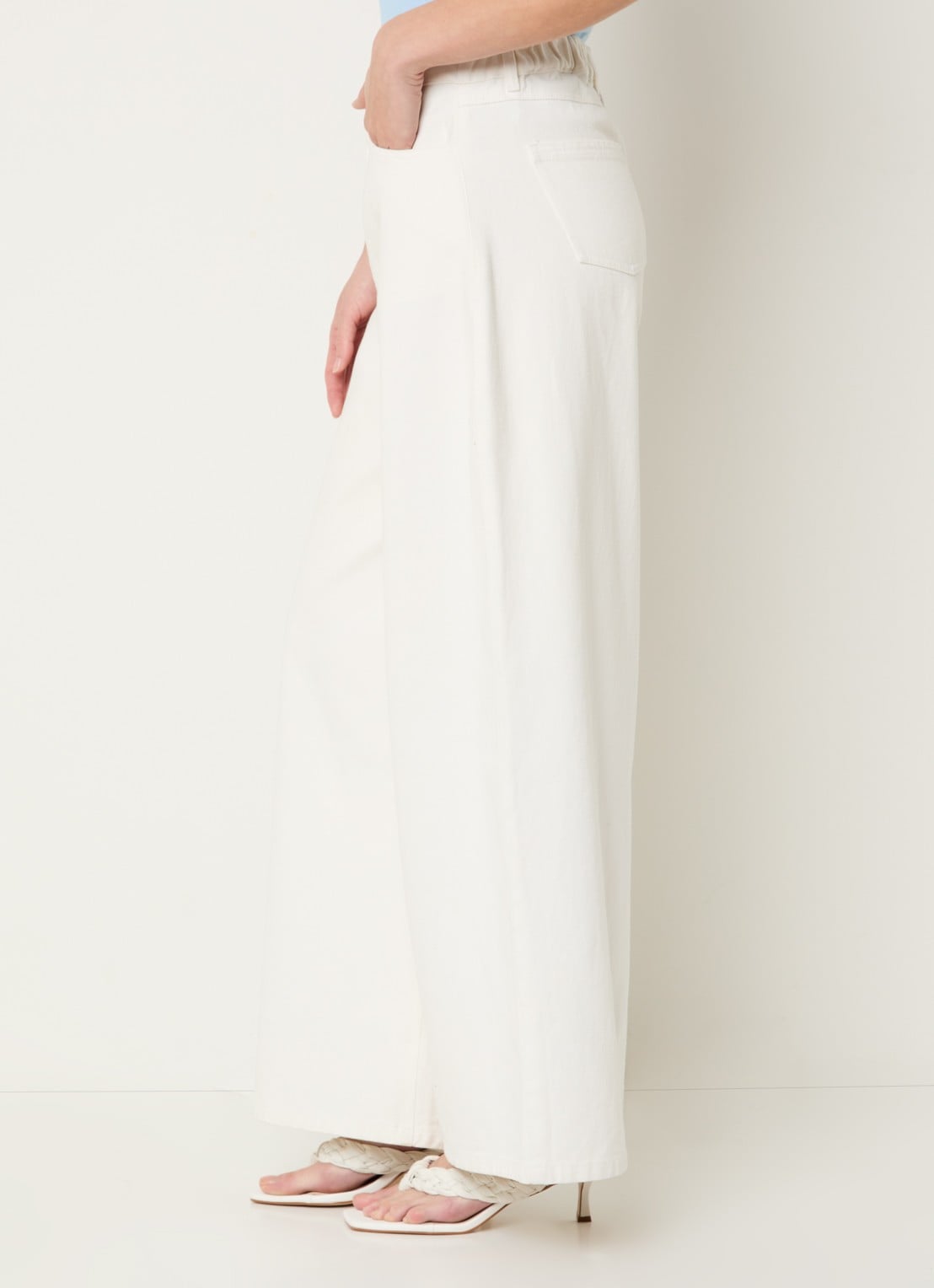 Modström Princess high waist wide leg jeans met gekleurde wassing - detail 4 gebroken wit