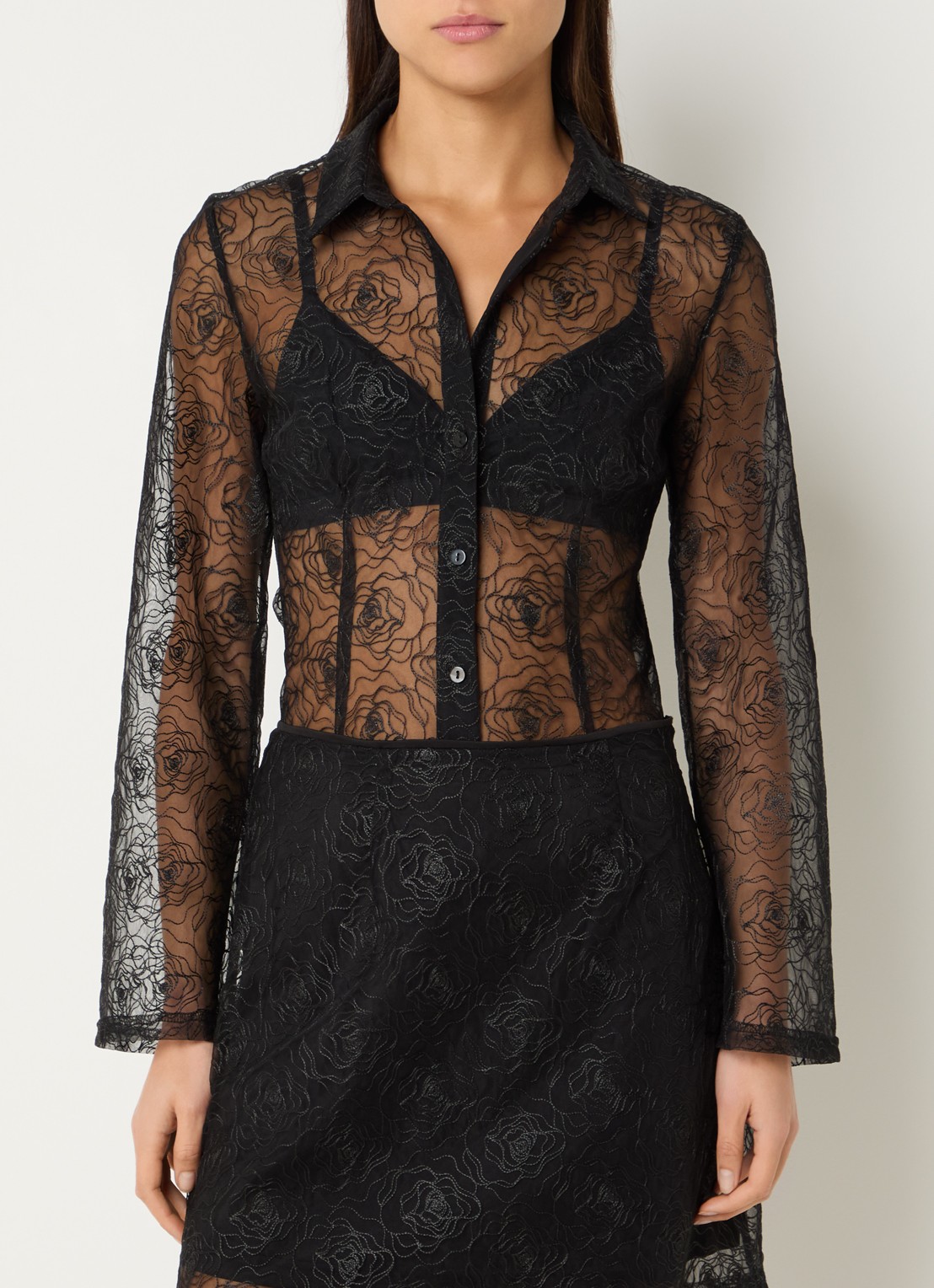 Modström Rocco semi-transparante blouse van kant met bloemenprint - detail 2 zwart