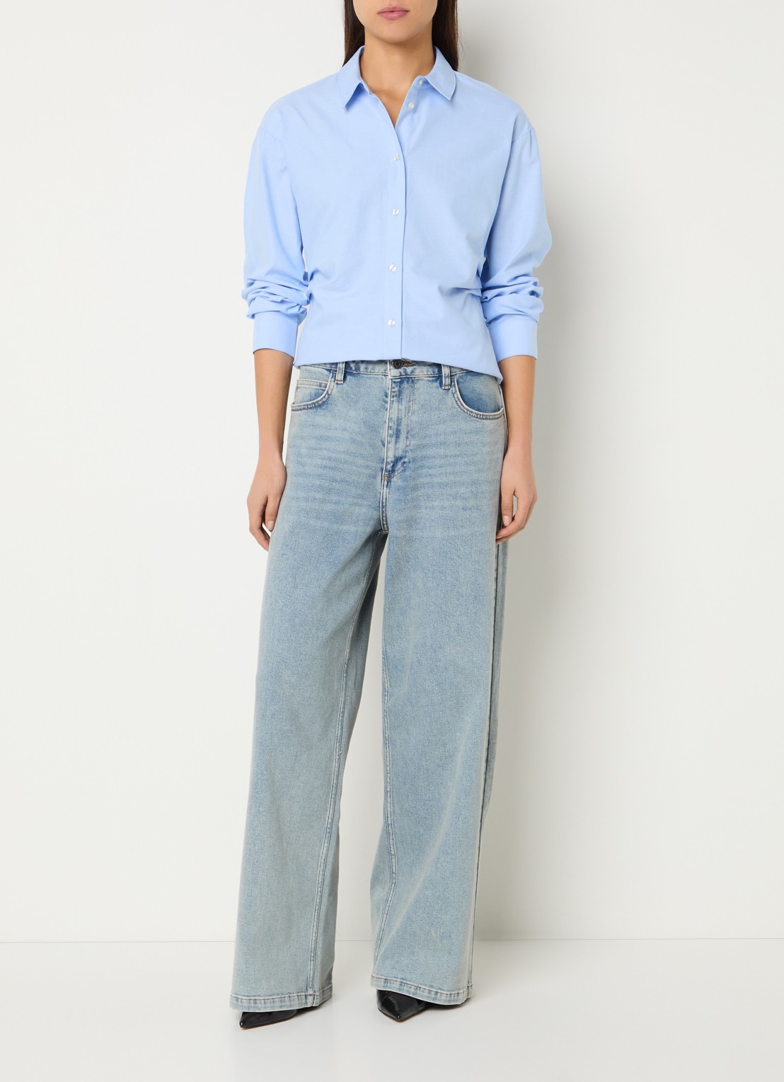 Modström Sioban blouse met plooidetail - voorkant 2 lichtblauw