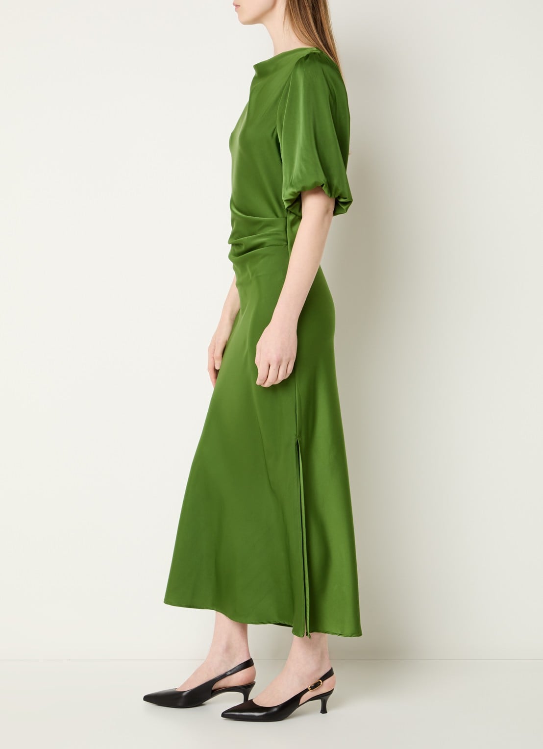 Modström Tailor maxi jurk van satijn met plooidetail - voorkant 4 groen