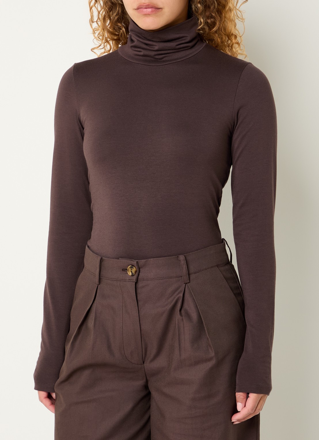 Modström Tanner longsleeve met col - detail 3 donkerbruin