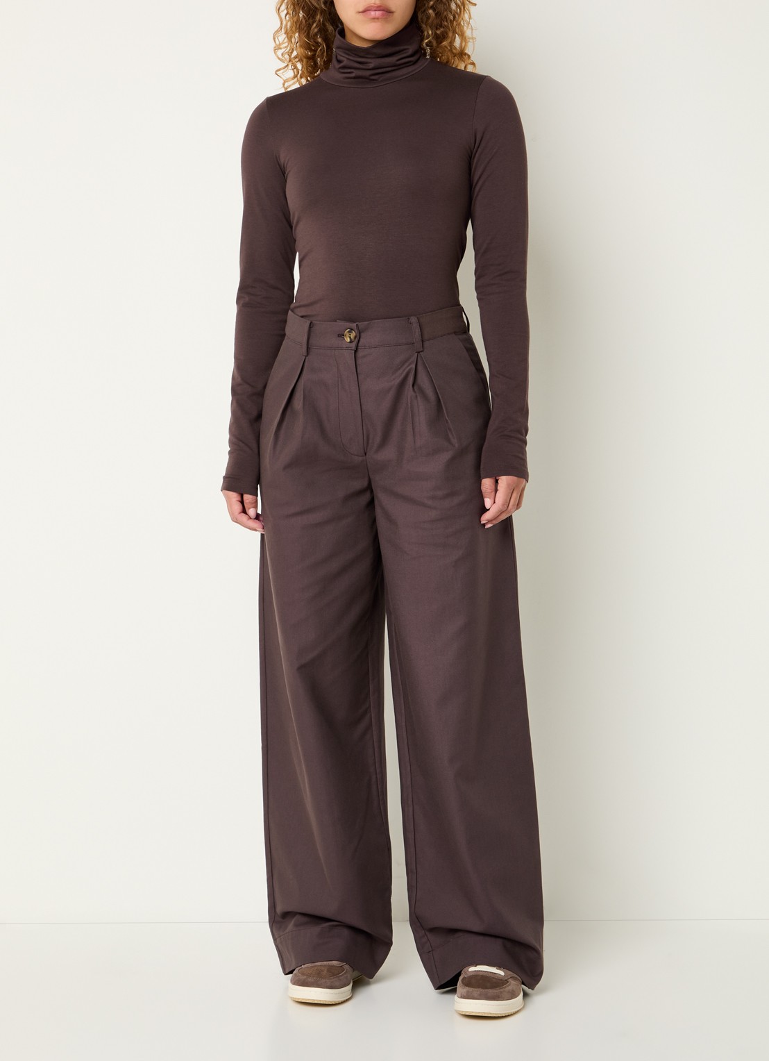 Modström Tanner longsleeve met col - voorkant 2 donkerbruin
