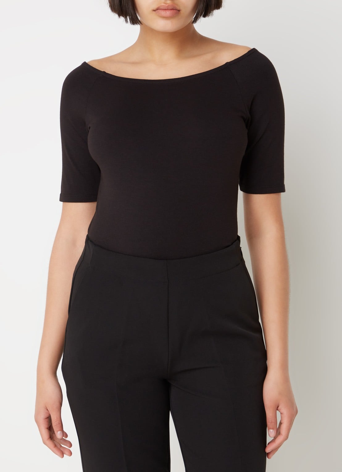Modström Tansy top met boothals en stretch - detail 4 zwart