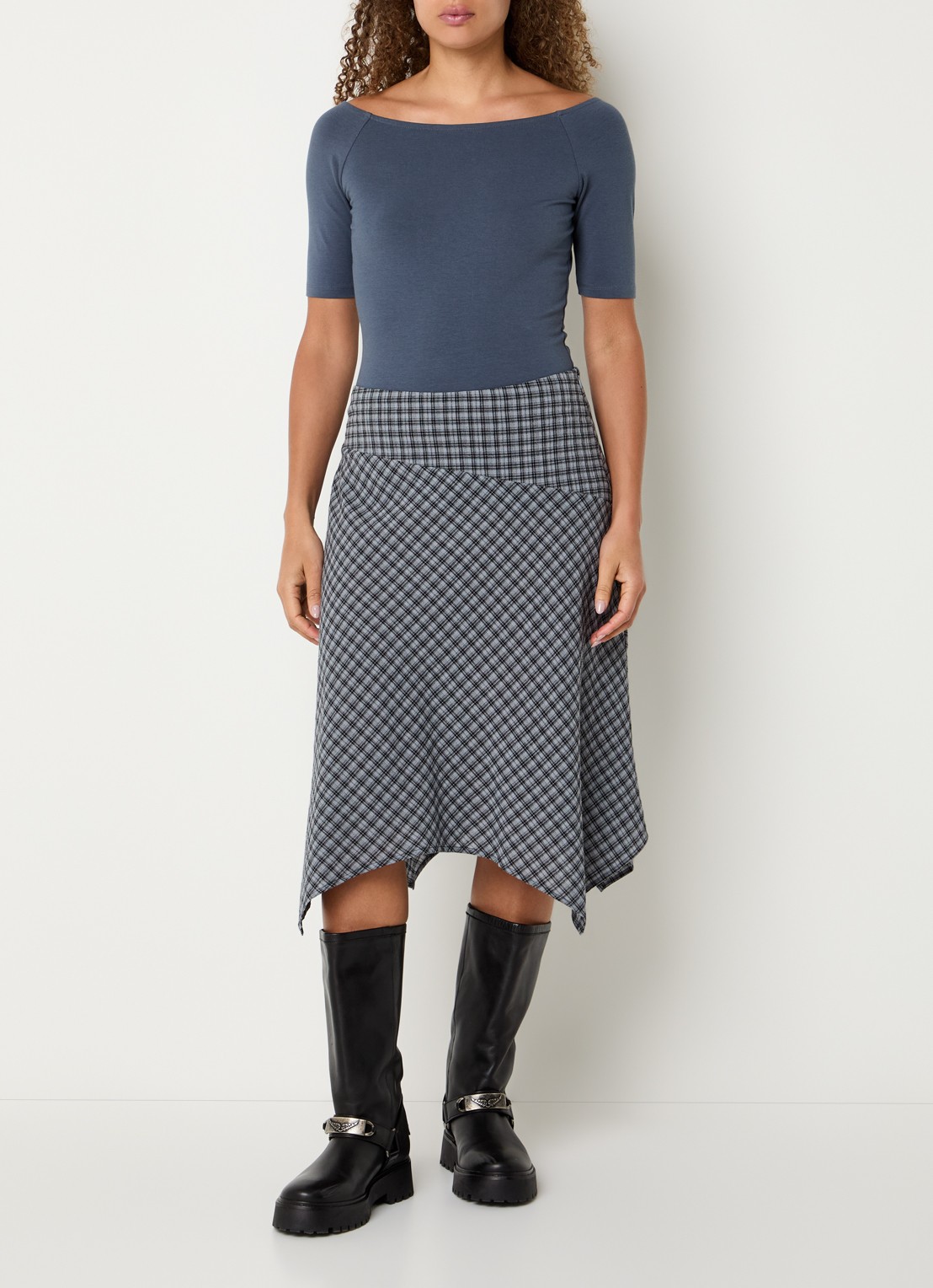 Modström Tansy top met boothals en stretch - voorkant 2 staalblauw