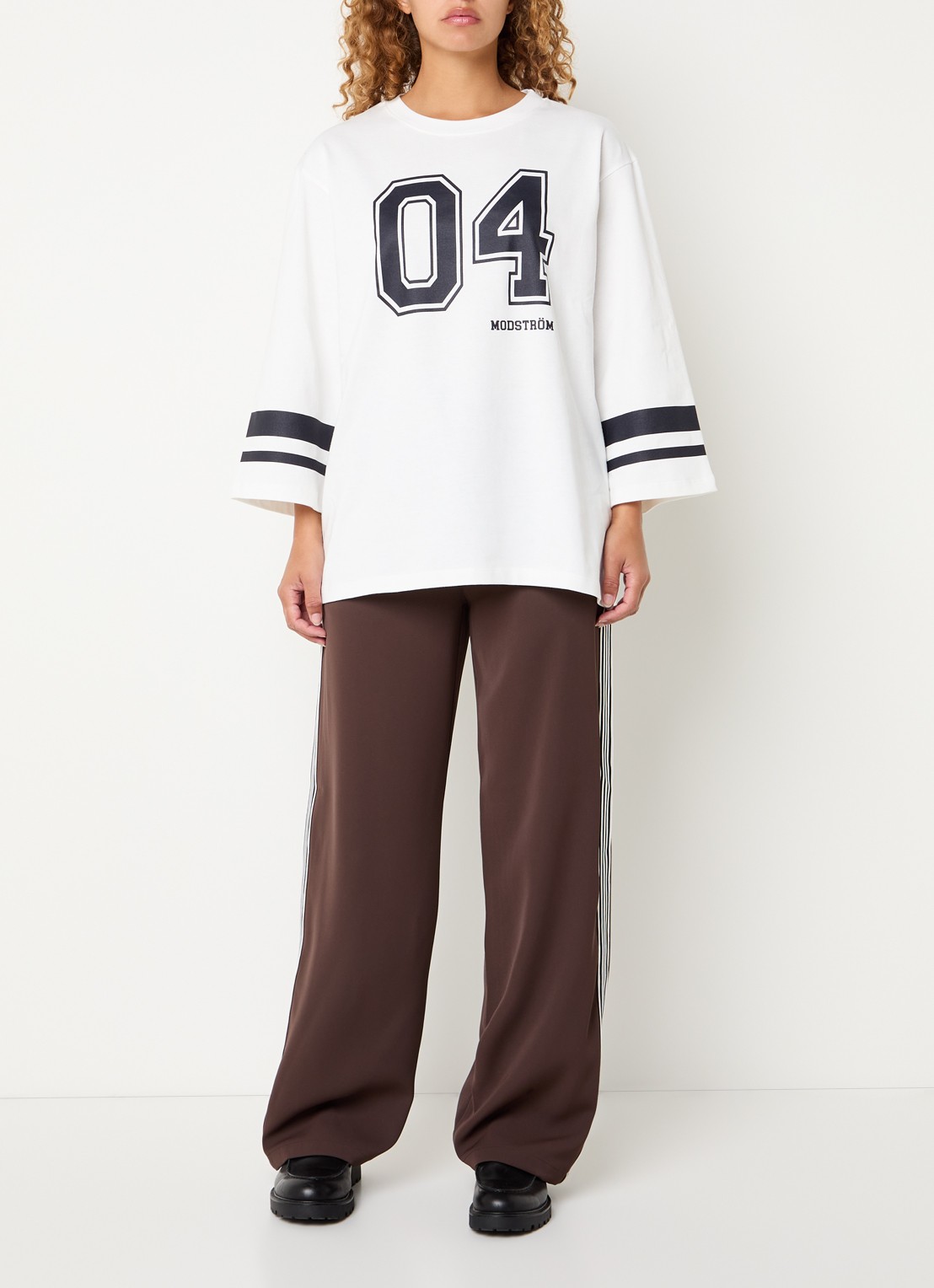 Modström Tinnie high waist wide fit trackpants met gestreept detail - voorkant 2 bruin