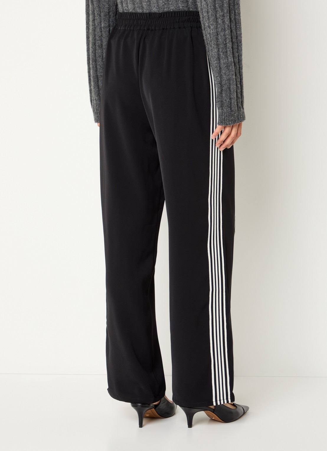 Modström Tinnie high waist wide fit trackpants met gestreept detail - achterkant zwart