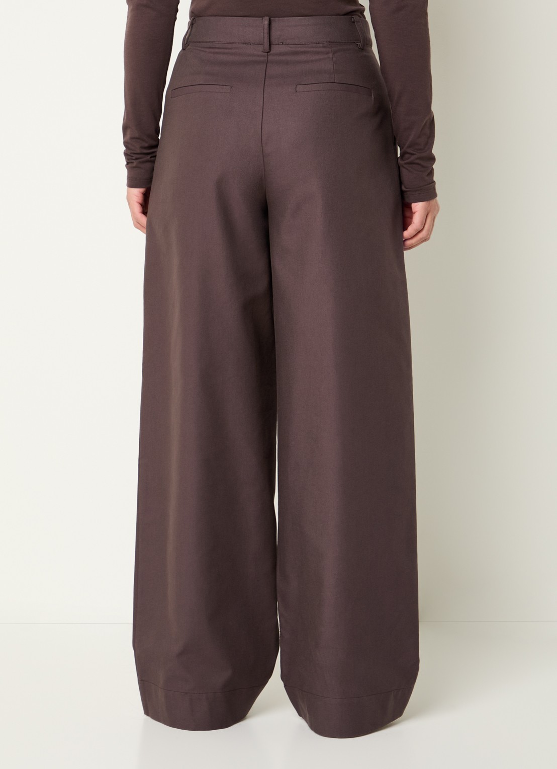 Modström Tore high waist wide fit pantalon met steekzakken - achterkant 2 donkerbruin
