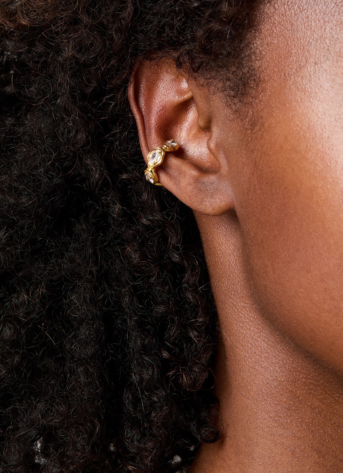 Moliane Lamia ear cuff verguld - voorkant 3 goud