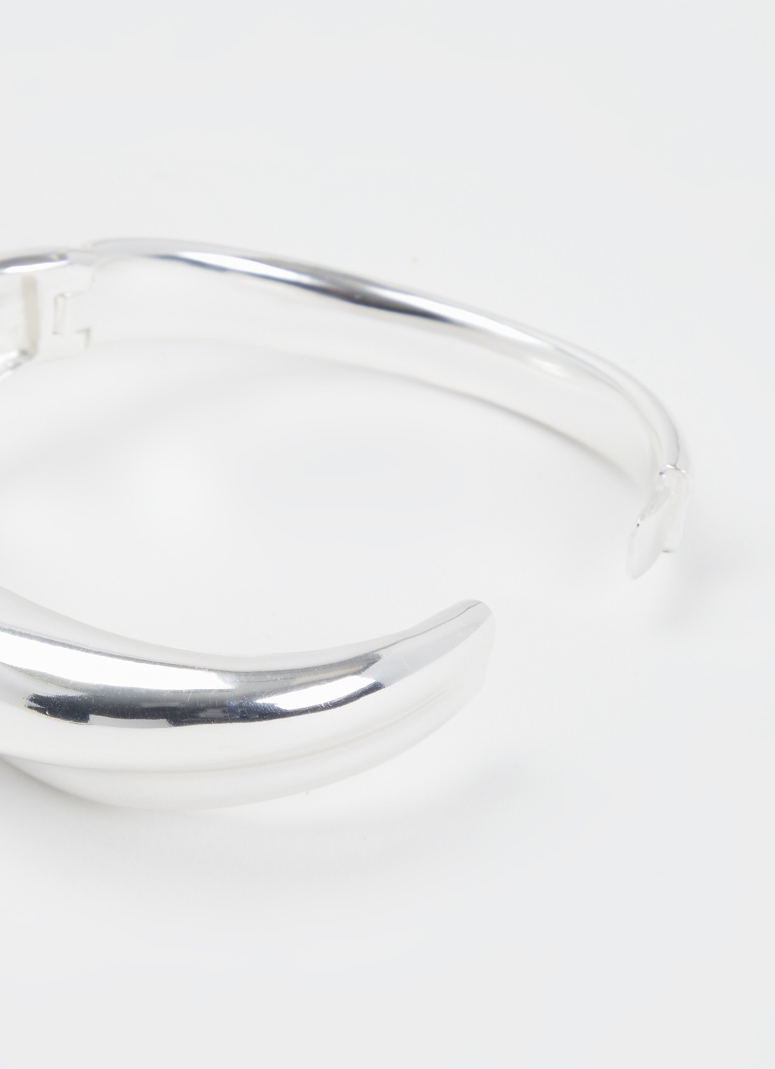 Moliane Wave bangle verzilverd - detail 3 zilver