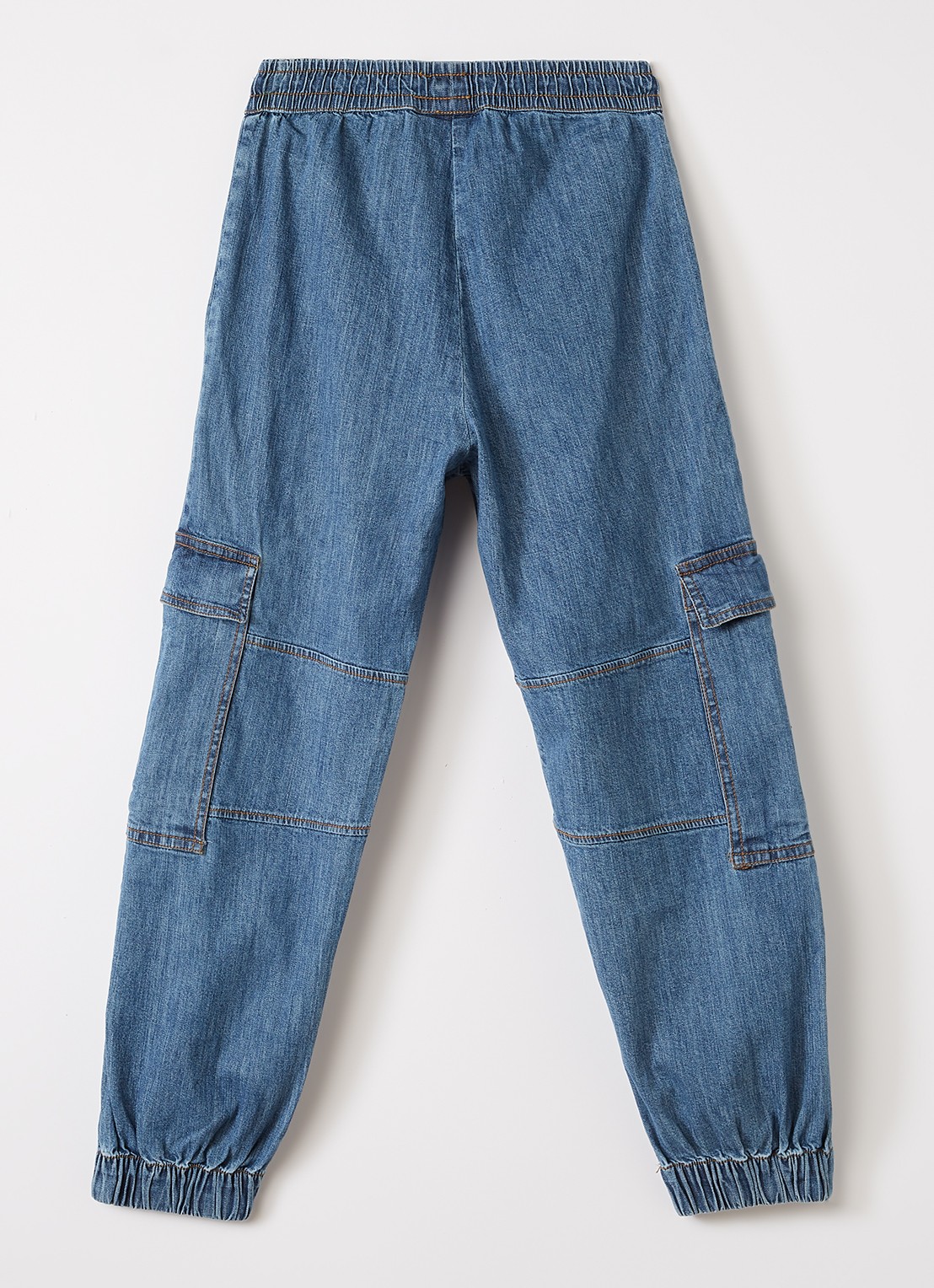 Molo Aliki tapered fit cargobroek van chambray met klepzakken - voorkant 3 indigo