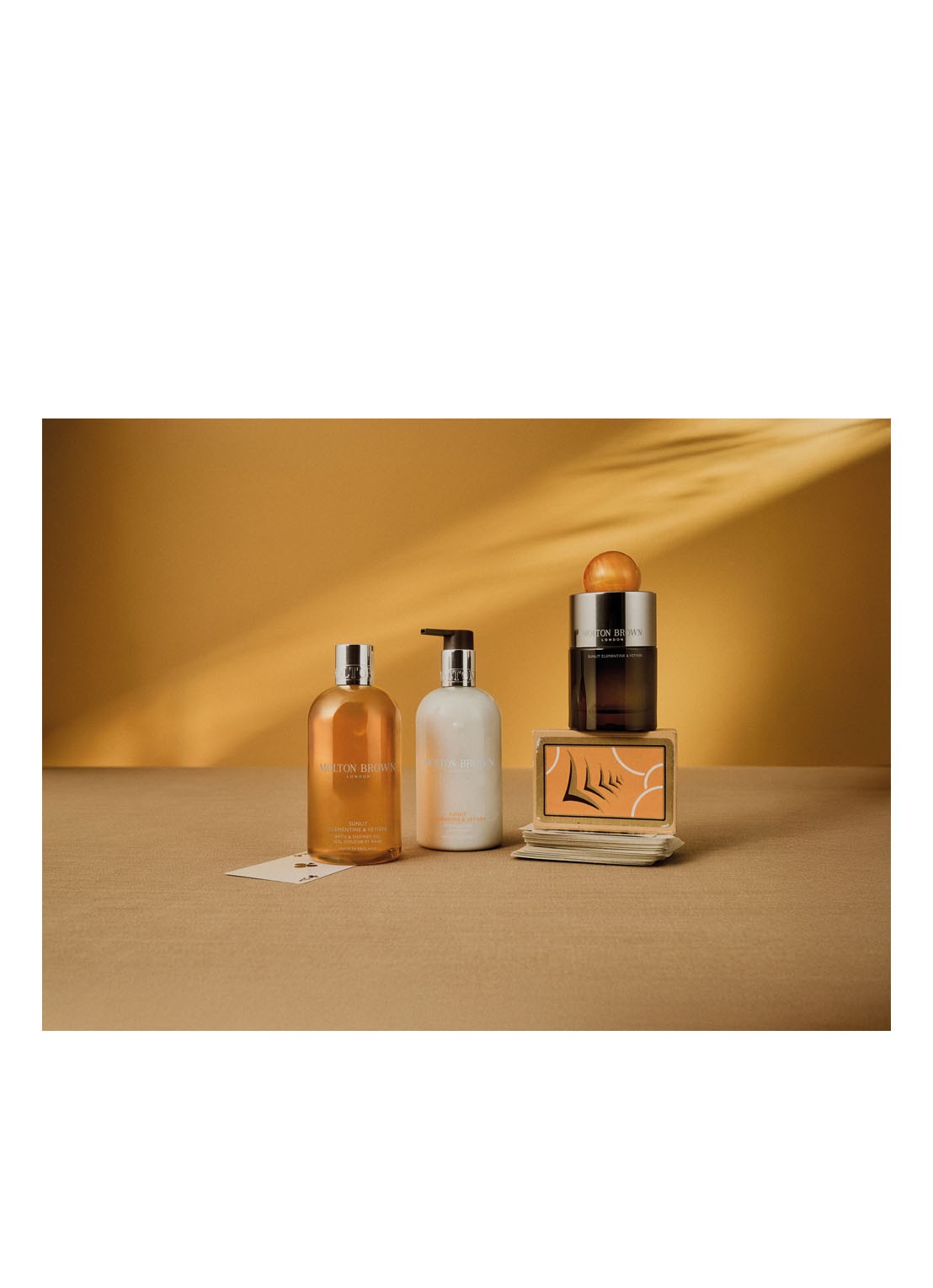 Molton Brown Sunlit Clementine & Vetiver Eau de Toilette - detail 4 undefined