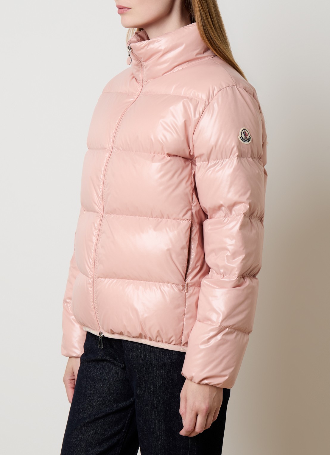 Moncler Abbadia puffer jack met glanzende finish en logo - detail 2 oudroze