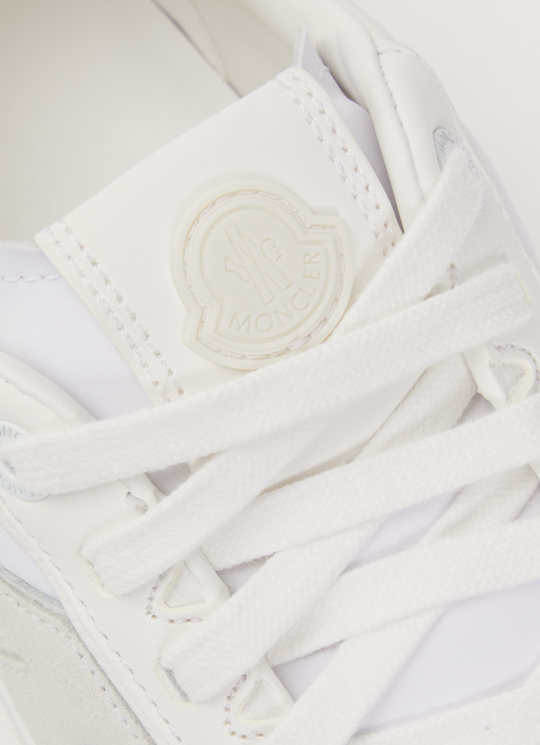 Moncler Altive sneaker met nubuck details - detail 4 wit