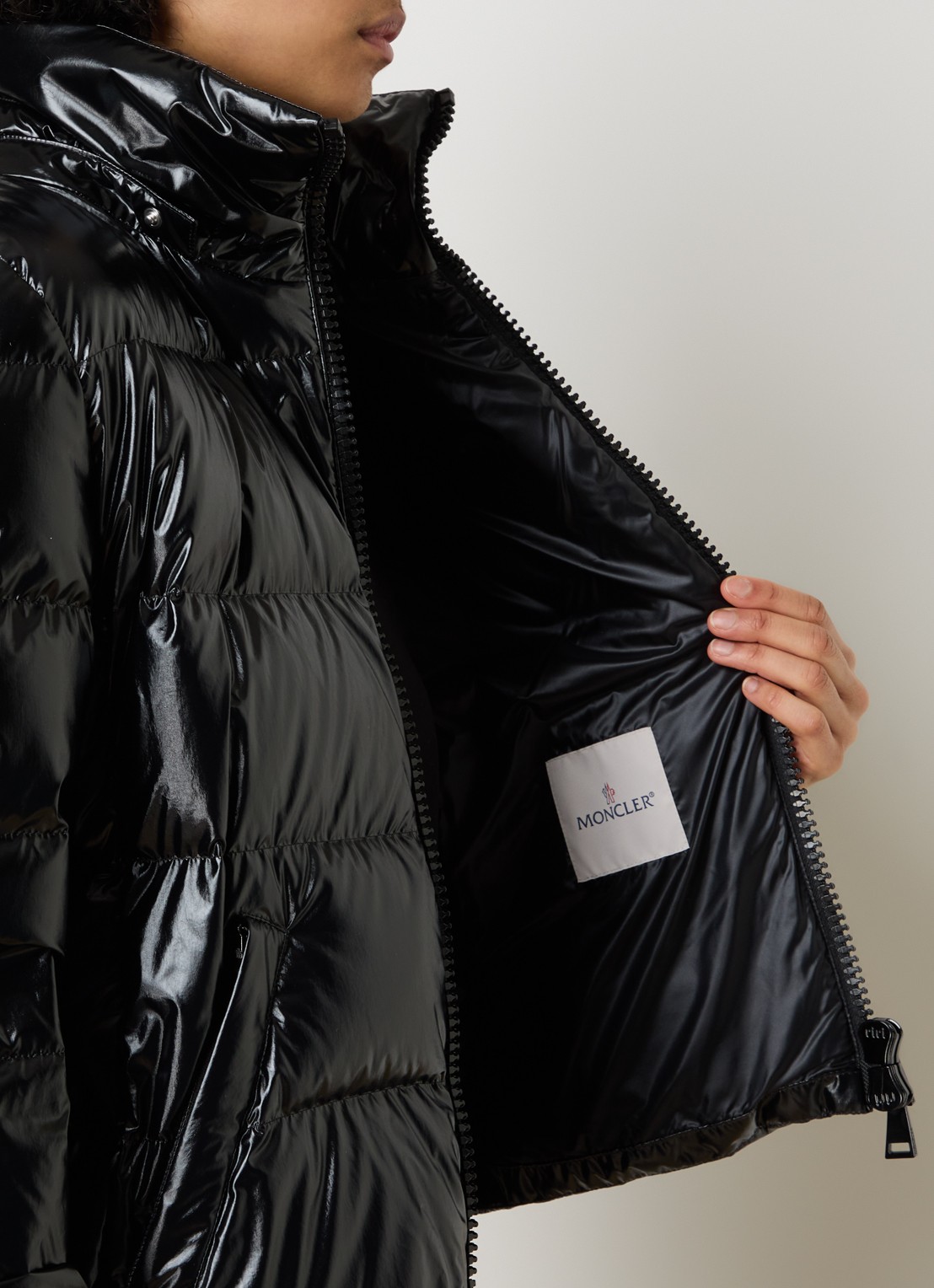 Moncler Andro pufferjack met donsvulling en afneembare capuchon - detail 5 zwart