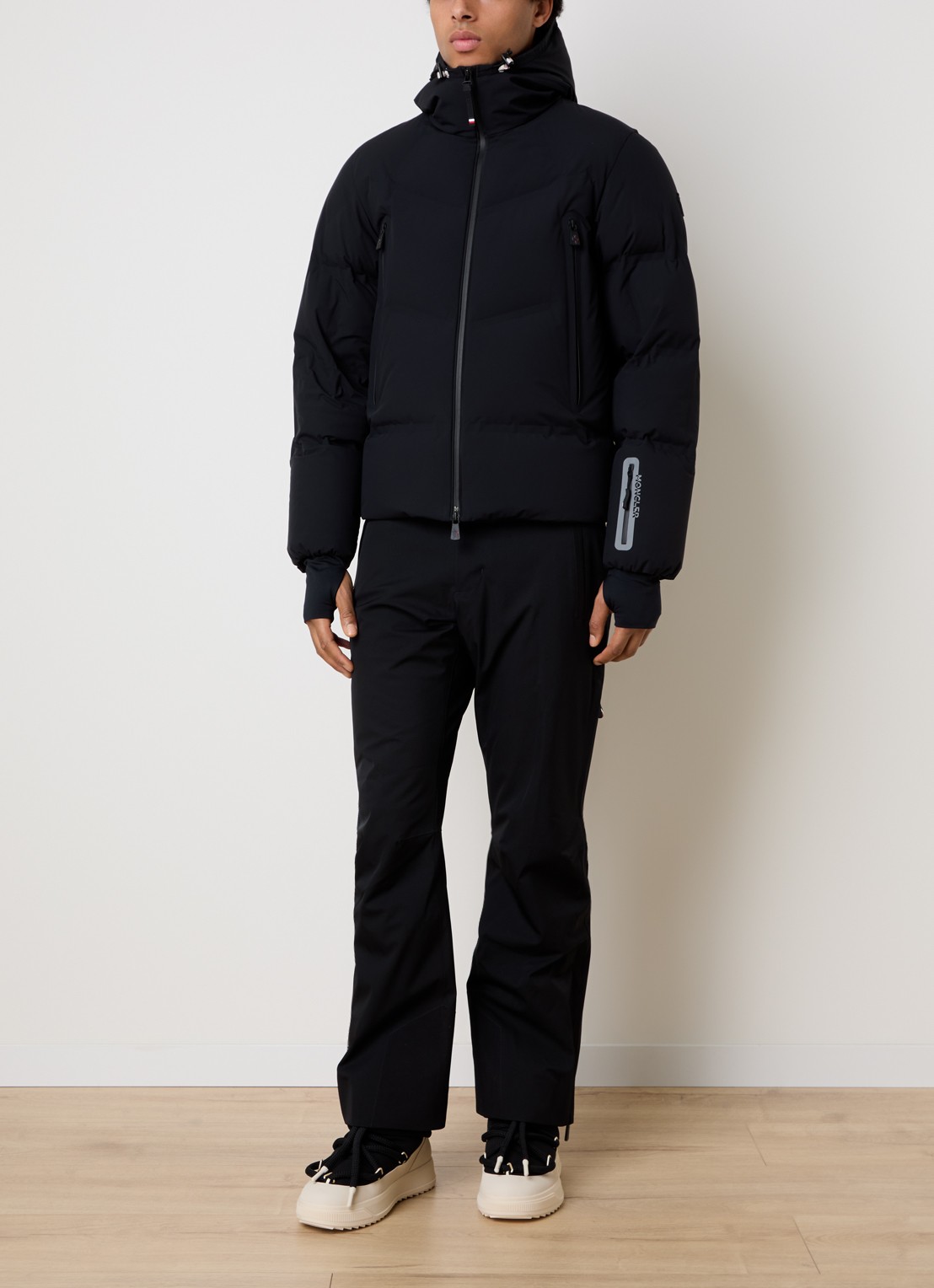 Moncler Angren puffer jack met donsvulling en waterafstotende coating - voorkant 3 zwart
