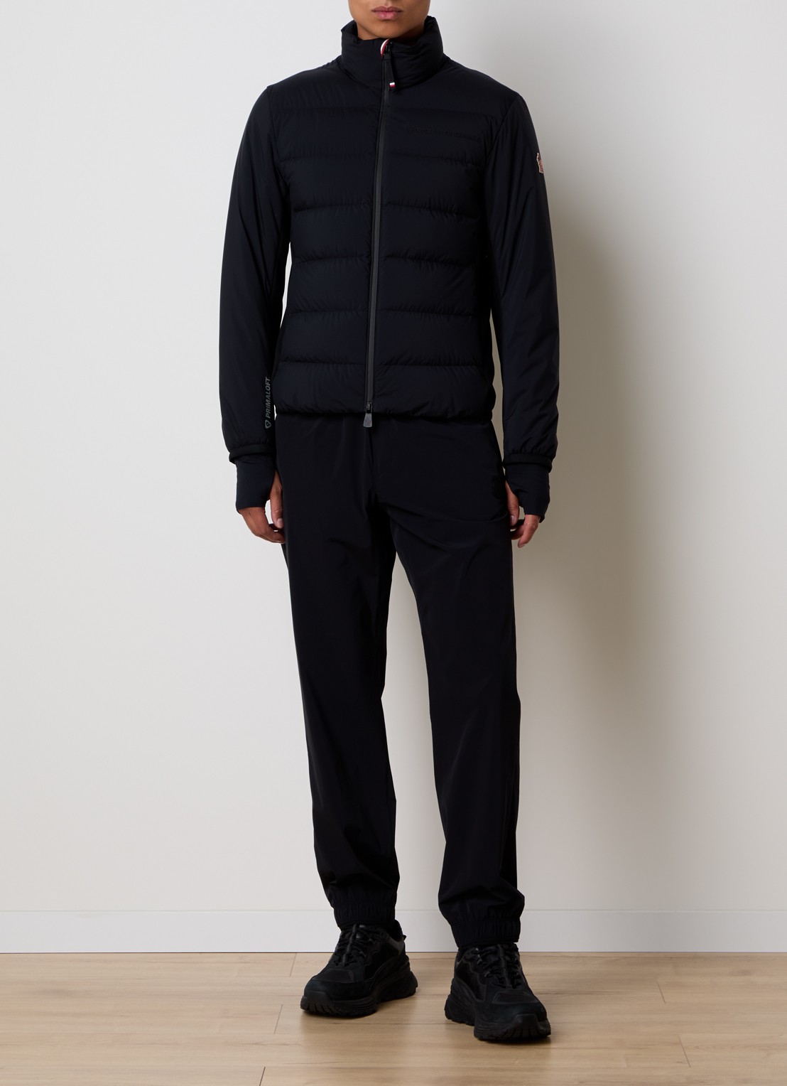 Moncler Araripe gewatteerd jack met donsvulling en waterafstotende coating - voorkant 2 zwart