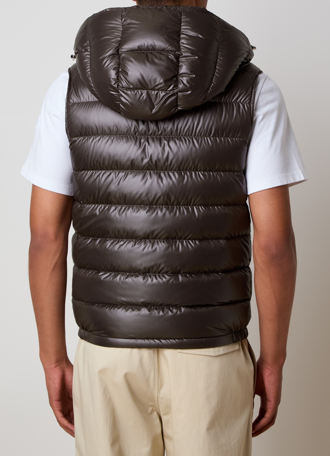 Moncler Barant gewatteerde bodywarmer met logo - achterkant 6 lichtbruin