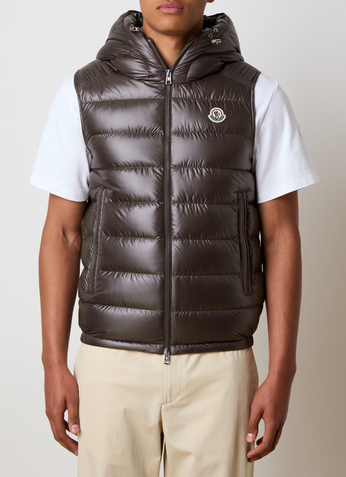 Moncler Barant gewatteerde bodywarmer met logo - detail lichtbruin