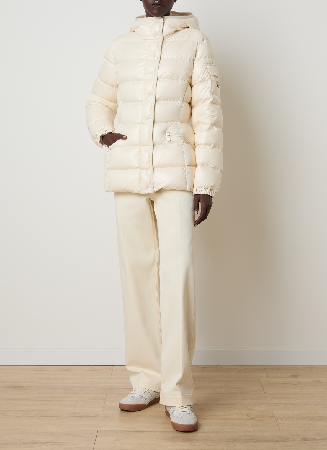 Moncler Barante gewatteerd jack met donsvulling en capuchon - voorkant 2 creme