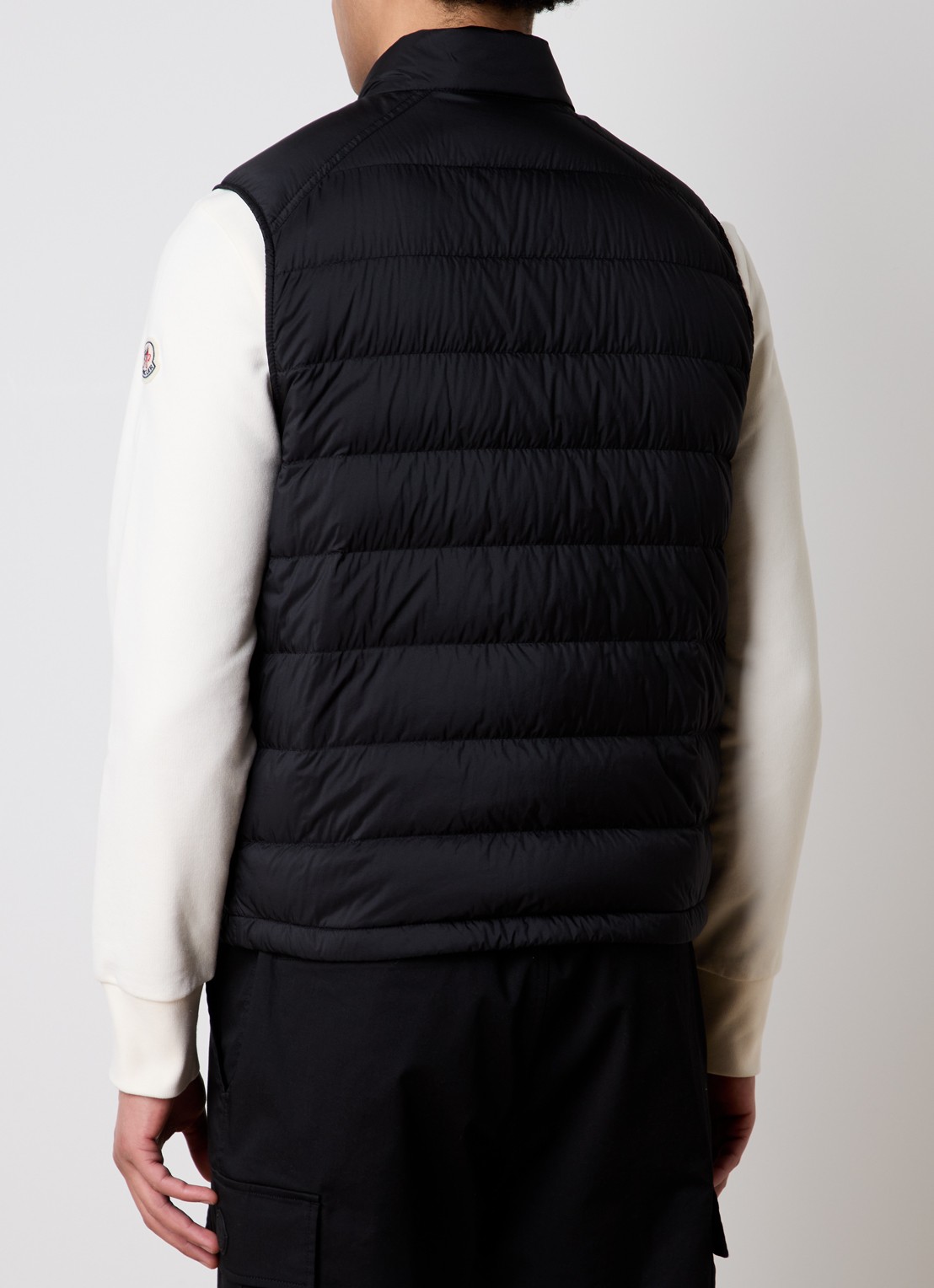 Moncler Barthe gewatteerde bodywarmer met donsvulling en logo - achterkant zwart