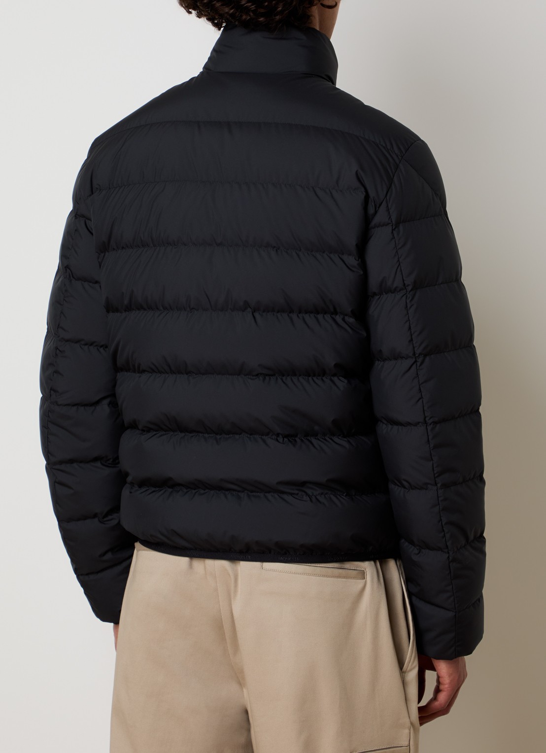 Moncler Baudinet puffer jack met donsvulling en logo - achterkant zwart