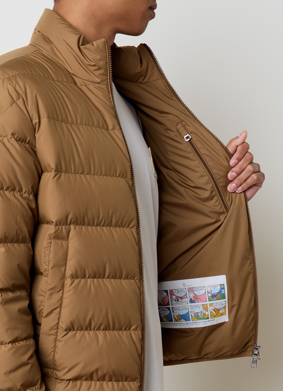 Moncler Baudinet puffer jack met donsvulling en steekzakken - detail 2 zand