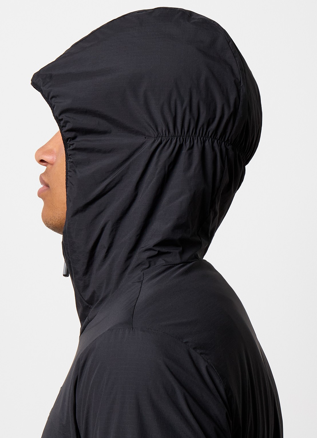 Moncler Bissen windjack met logo en capuchon  - detail 2 zwart