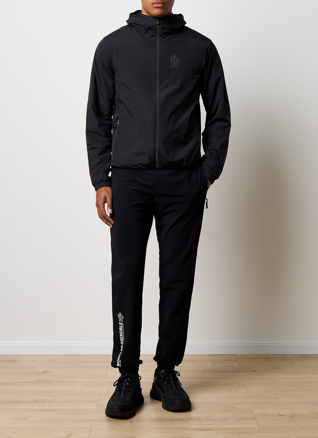 Moncler Bissen windjack met logo en capuchon  - voorkant 5 zwart