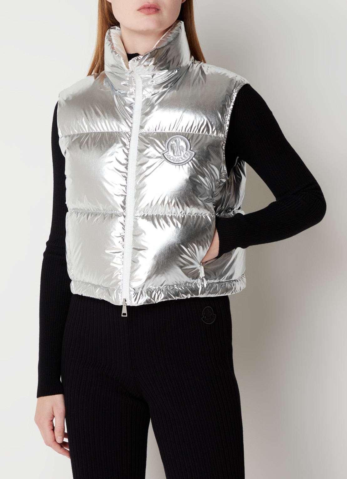 Moncler Blavet bodywarmer met donsvulling en metallic finish - detail 2 zilver