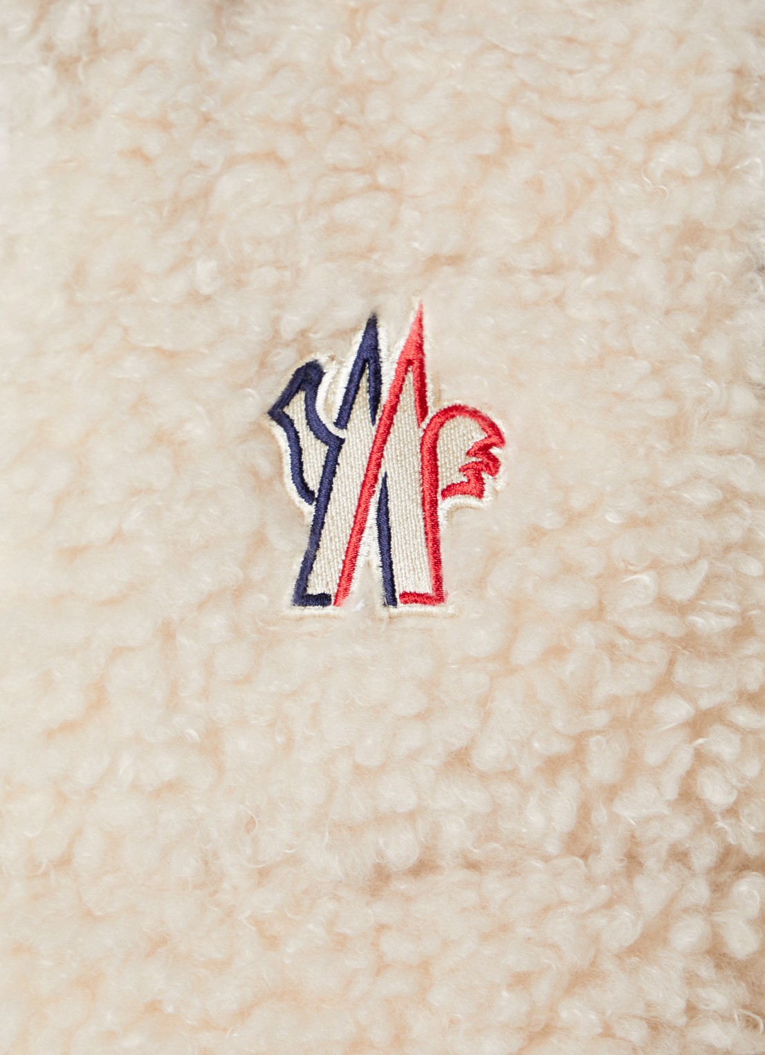 Moncler Bodywarmer van teddy met logo en steekzakken - detail 5 beige