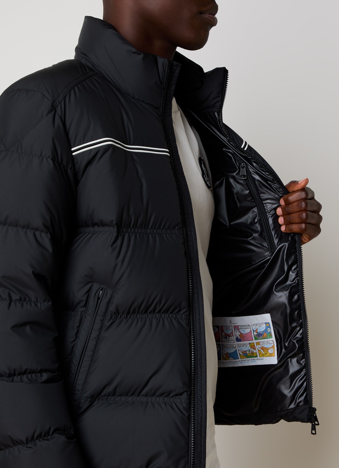 Moncler Bouvaque puffer jack met donsvulling en ritszakken - detail 5 zwart