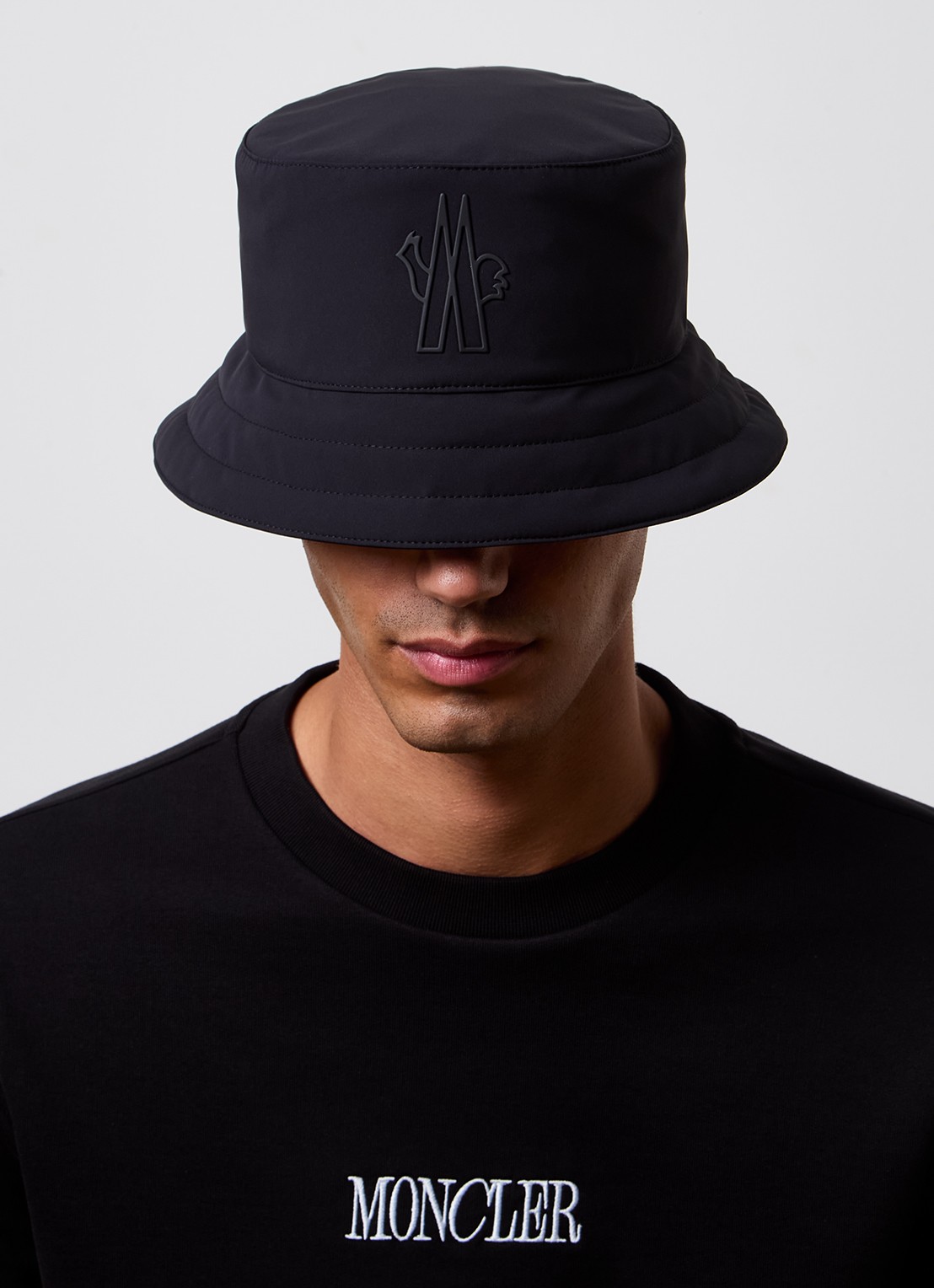 Moncler Bucket hoed met logo - voorkant 2 zwart