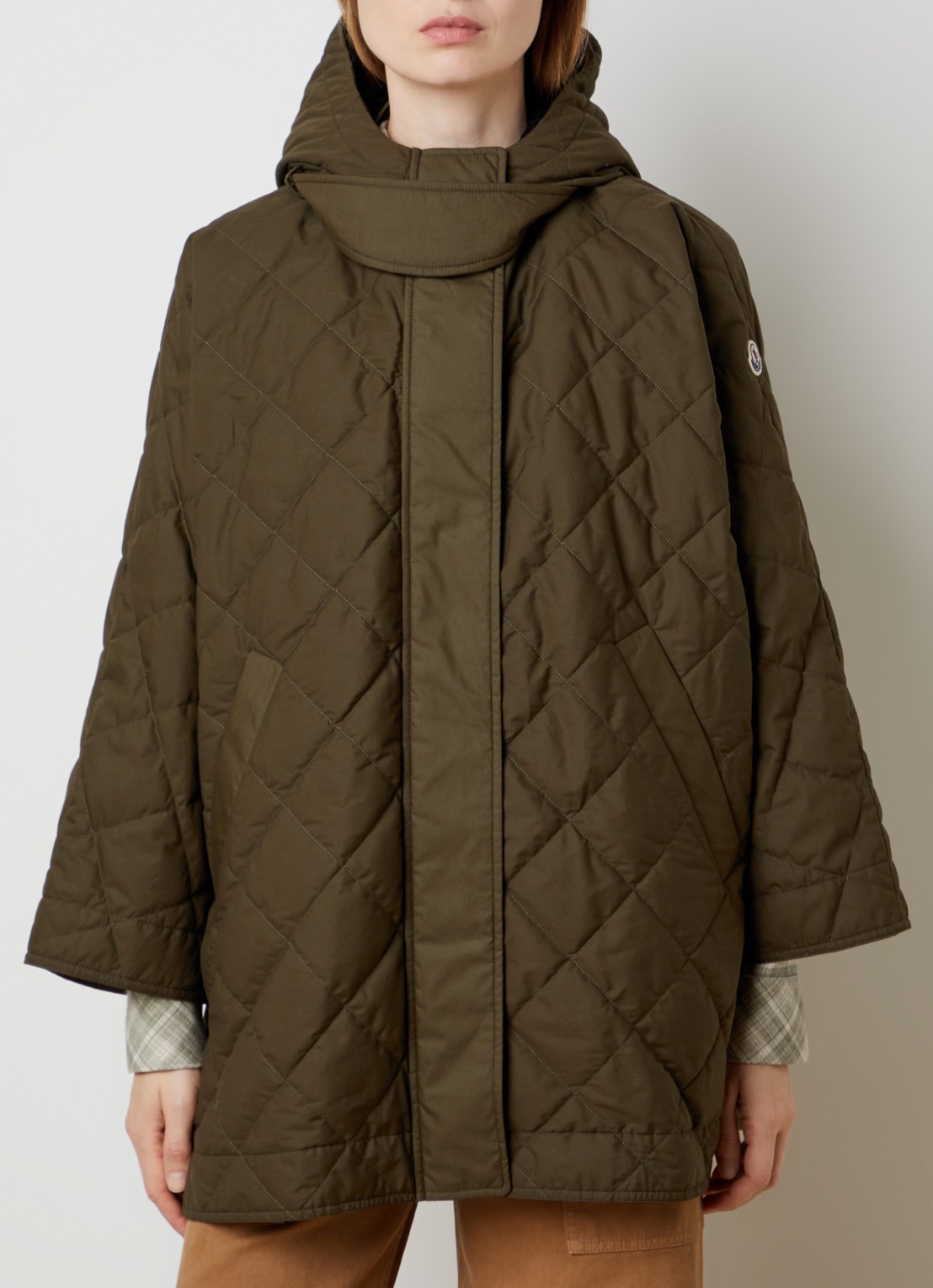 Moncler Cape met capuchon en steekzakken - detail 4 bronsgroen