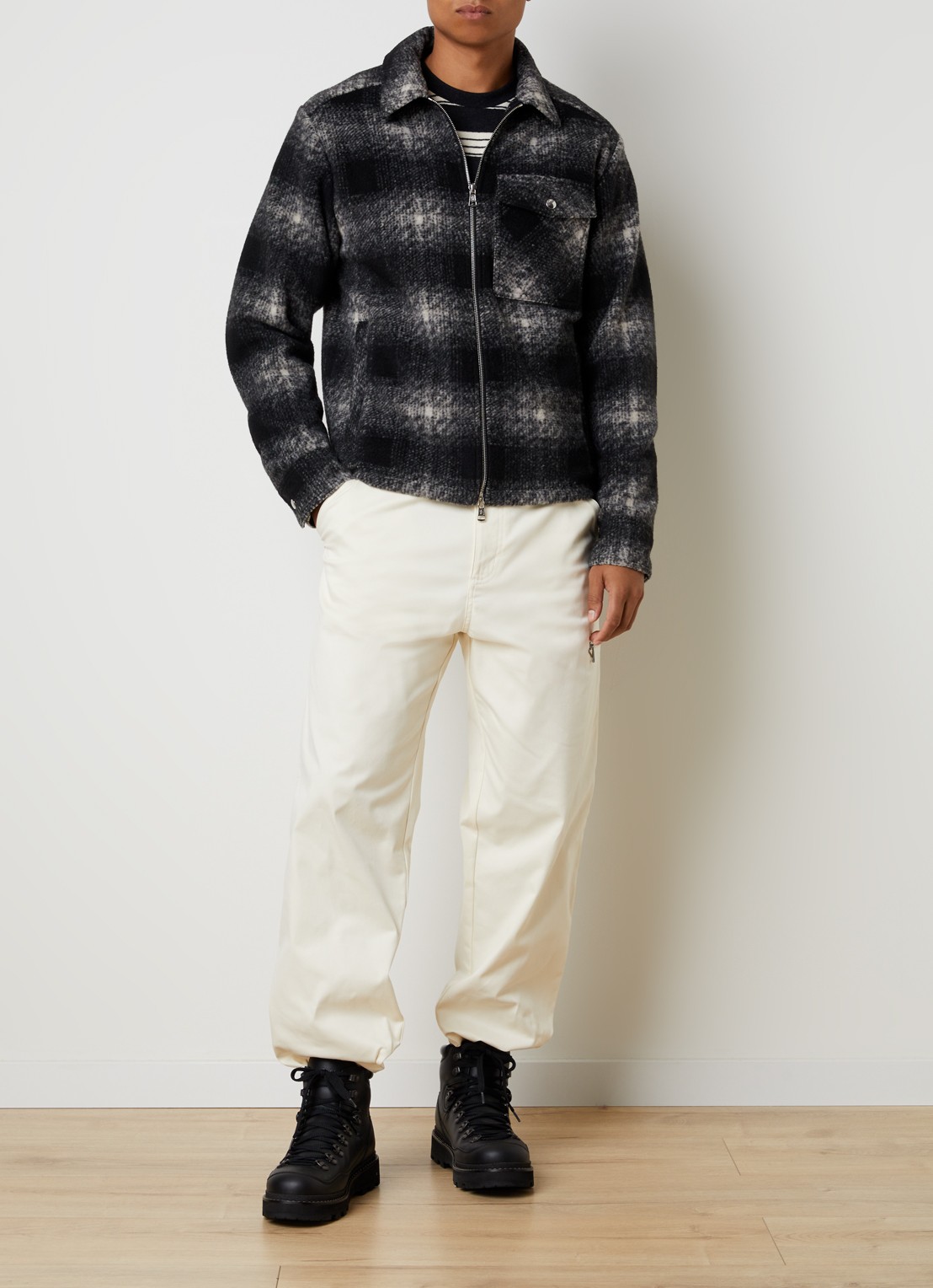 Moncler Checked overshirt in wolblend met borstzak - voorkant 3 zwart