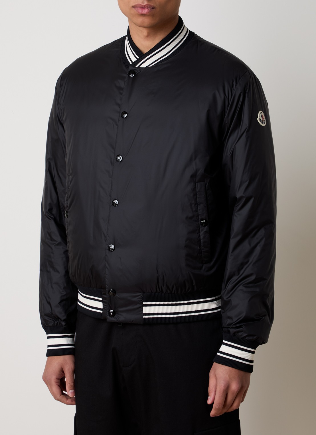 Moncler Chevrerie gewatteerd bomberjack met donsvulling - detail 2 zwart