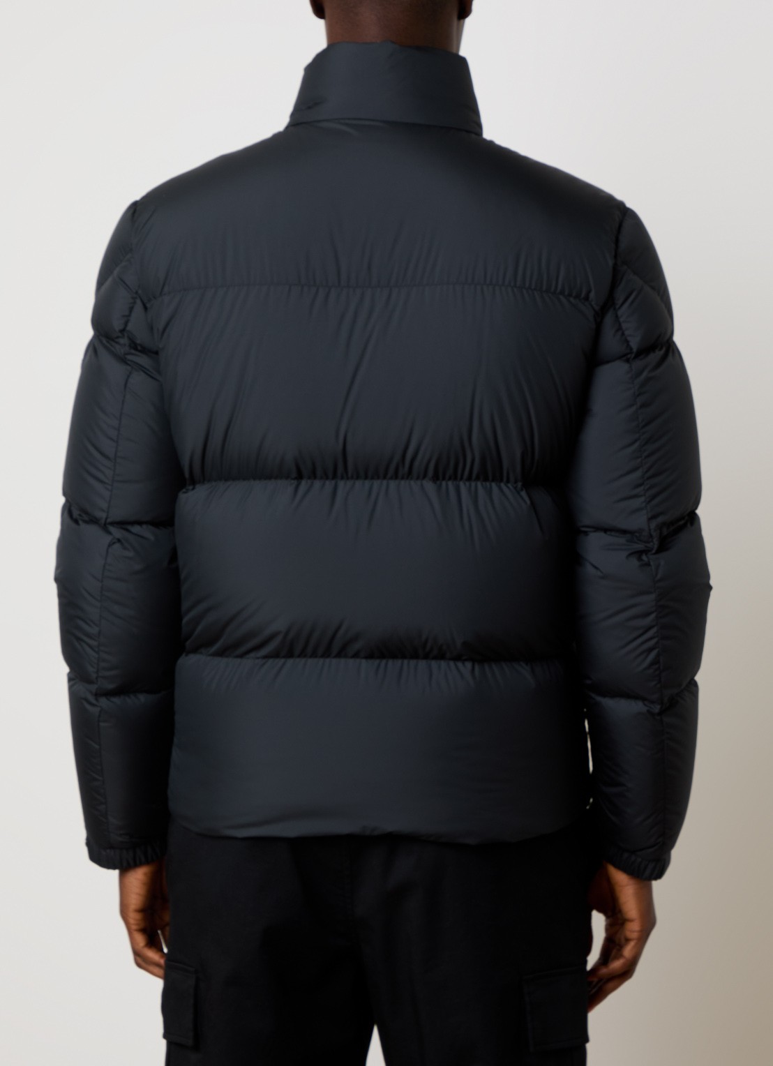 Moncler Chinon puffer jack met borstzak en donsvulling - achterkant 3 zwart