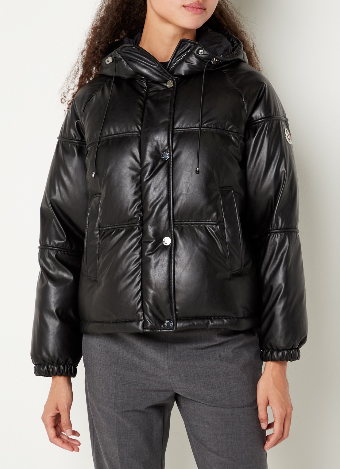 Moncler Clarabide puffer jack met donsvulling - detail 4 zwart