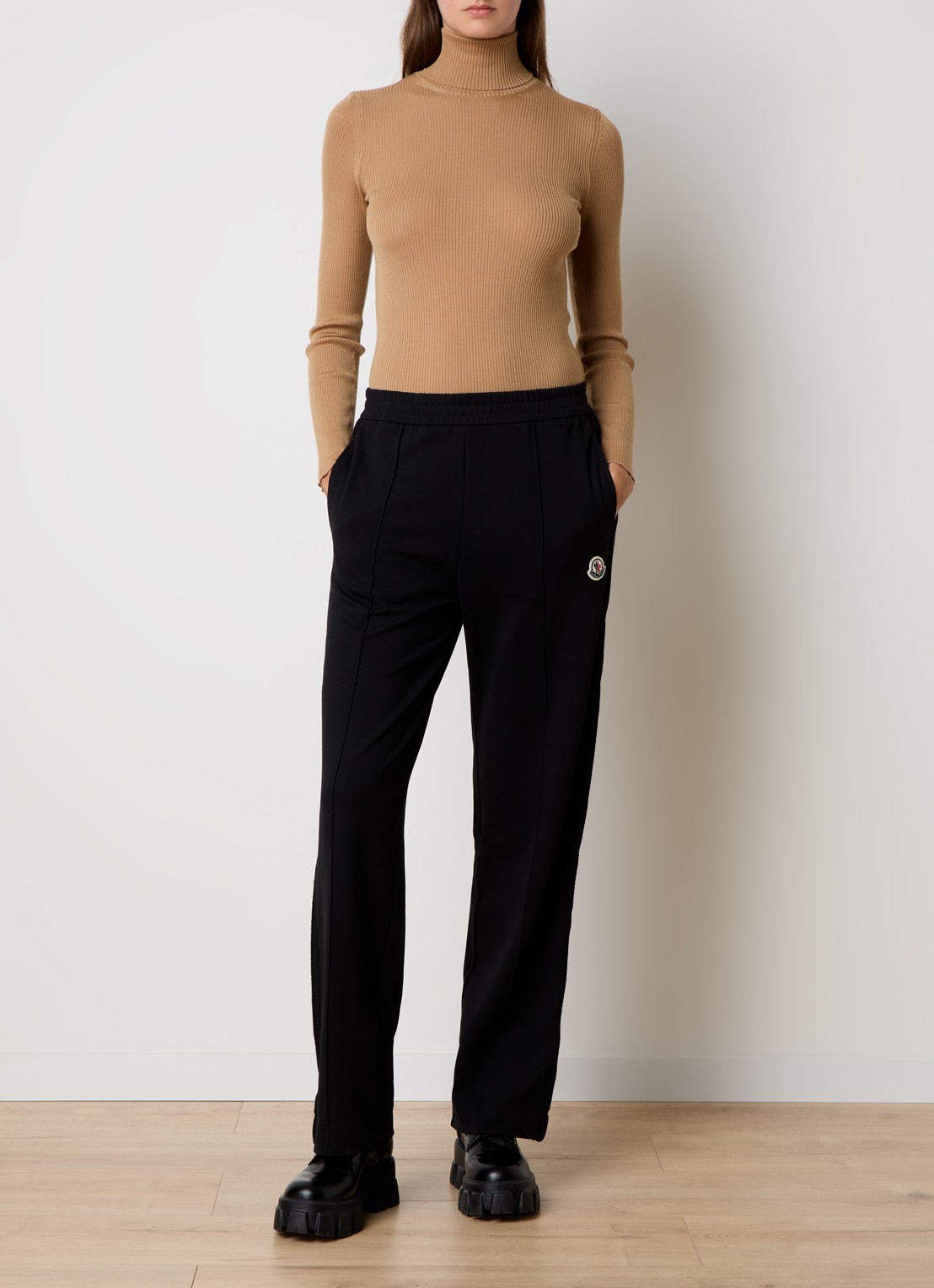 Moncler Dolcevita ribgebreide trui van wol - voorkant 2 camel