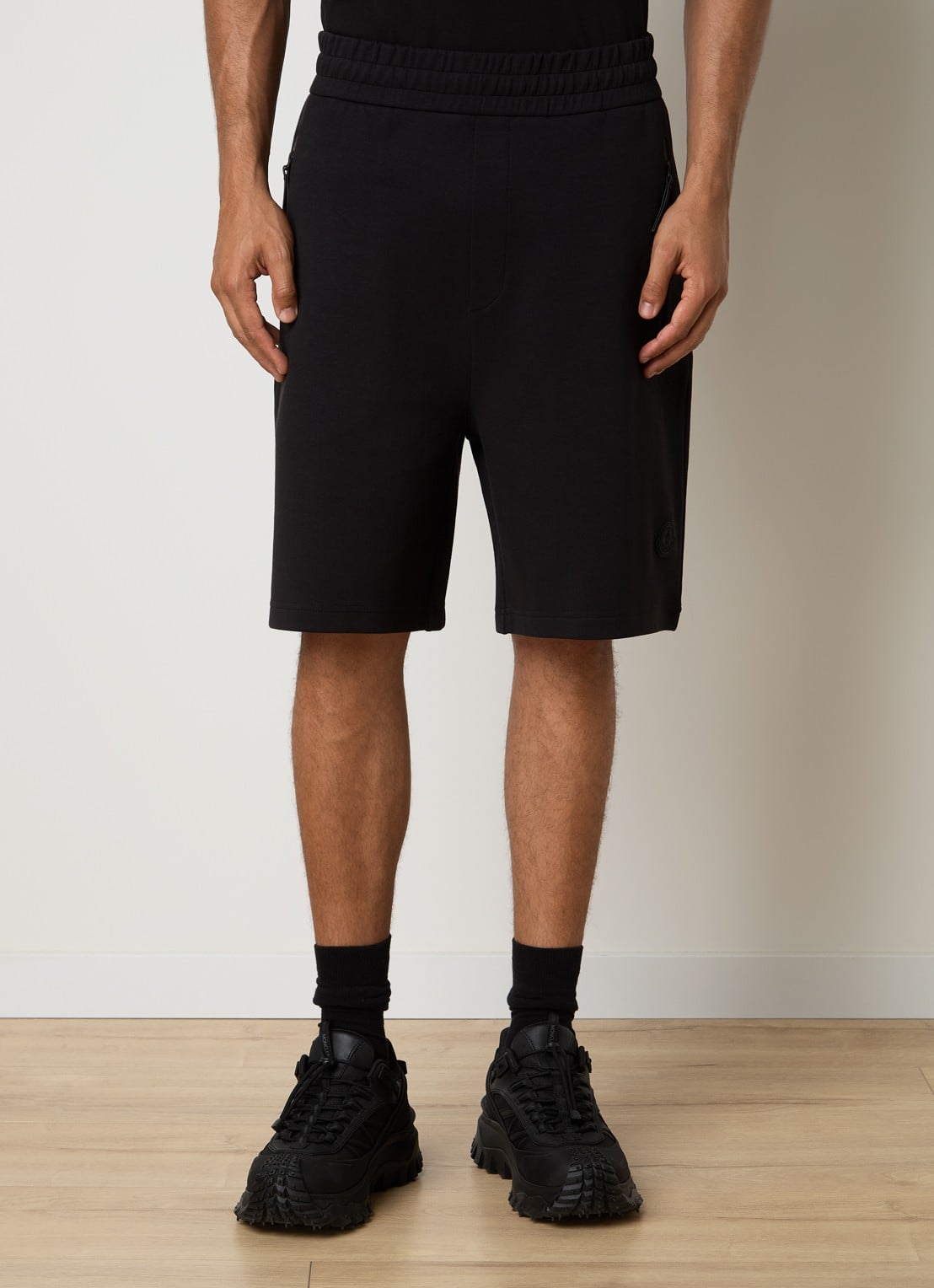 Moncler Double Face straight fit korte joggingbroek met ritszakken - detail 2 zwart