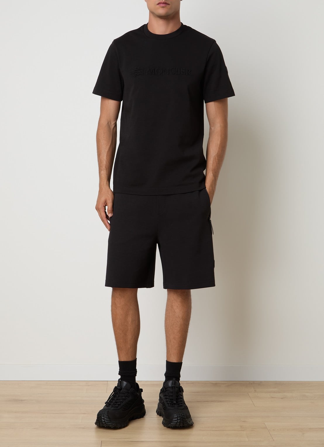 Moncler Double Face straight fit korte joggingbroek met ritszakken - voorkant 5 zwart