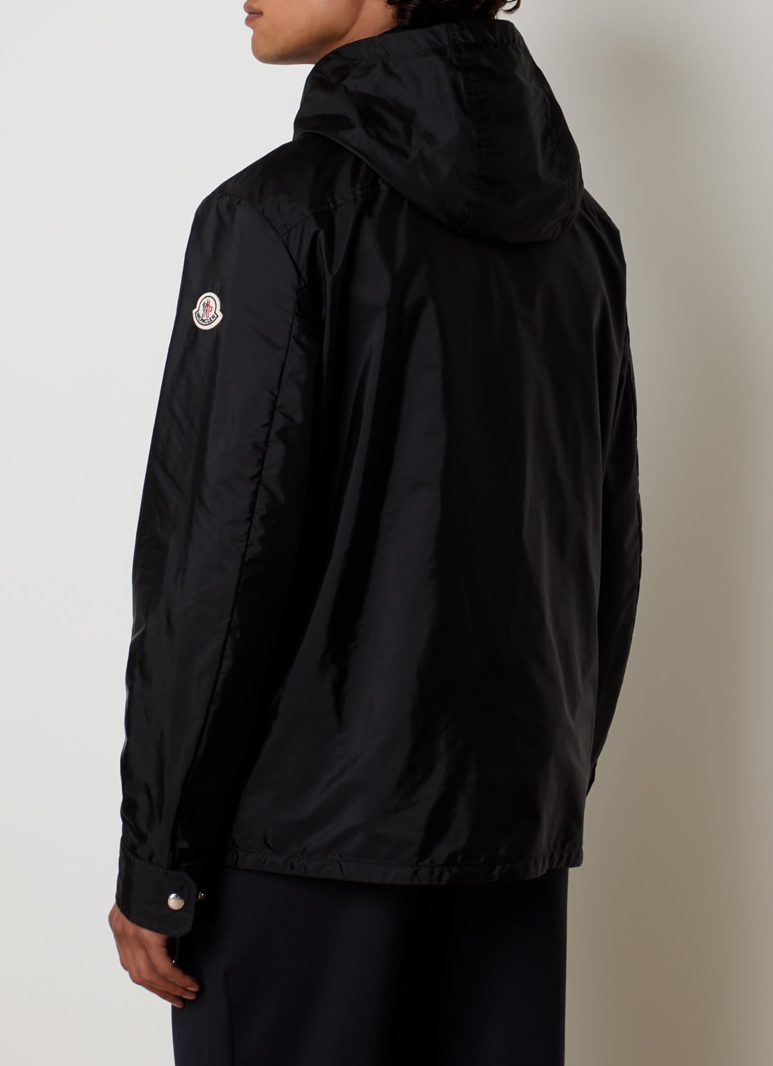 Moncler Duvainne windjack met capuchon en logo - achterkant 6 zwart
