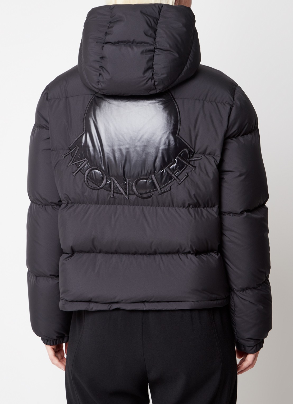 Moncler Ebre puffer jack met donsvulling en logoborduring - detail 4 zwart