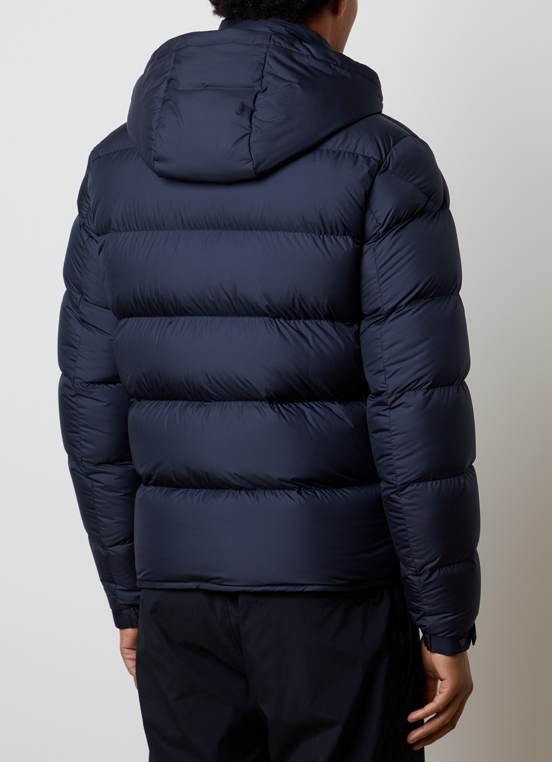 Moncler Edit puffer jack met donsvulling en steekzakken - achterkant donkerblauw