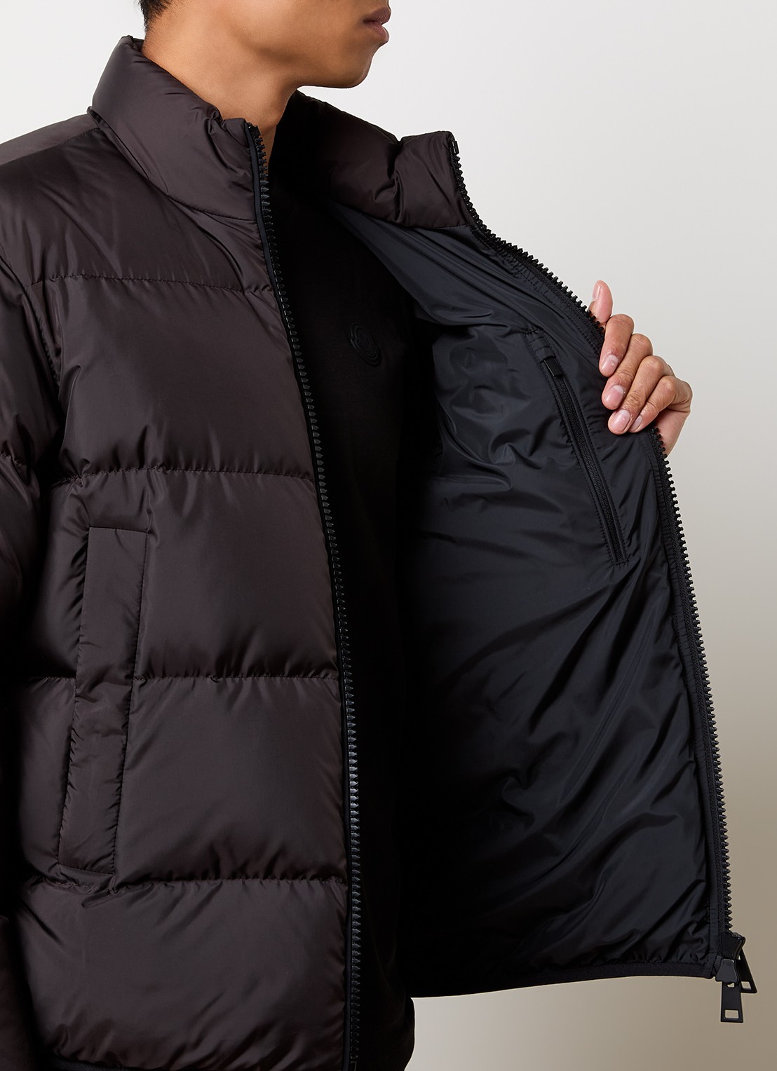 Moncler Erterle puffer jack met donsvulling en steekzakken - detail 5 donkerbruin