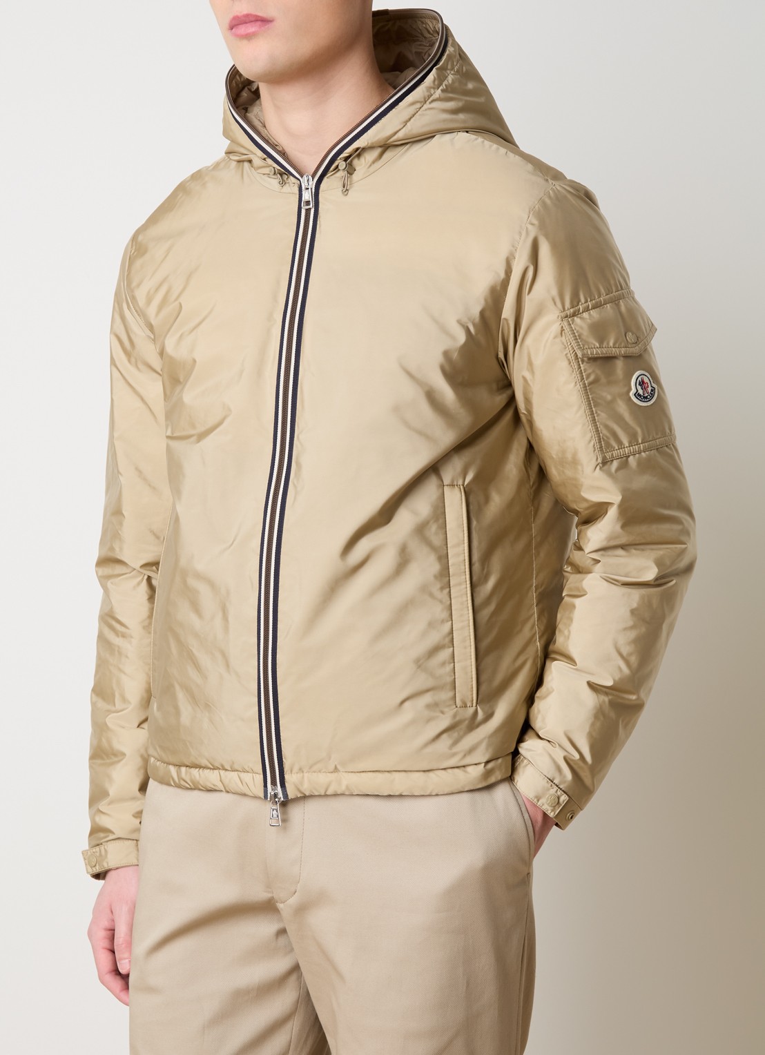 Moncler Evettes gewatteerd jack met donsvulling en logo - detail 4 zand